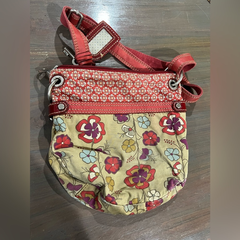 Fossil purse